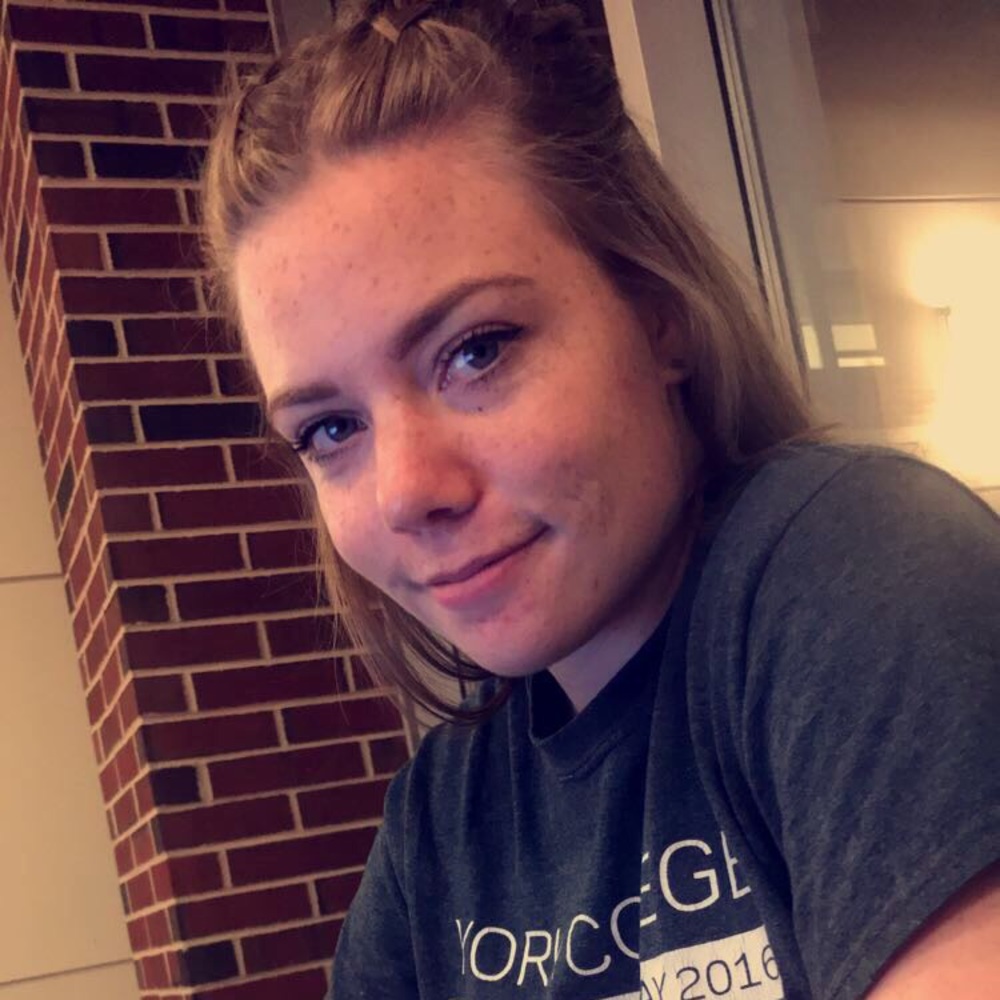Meet your Posher, Maura